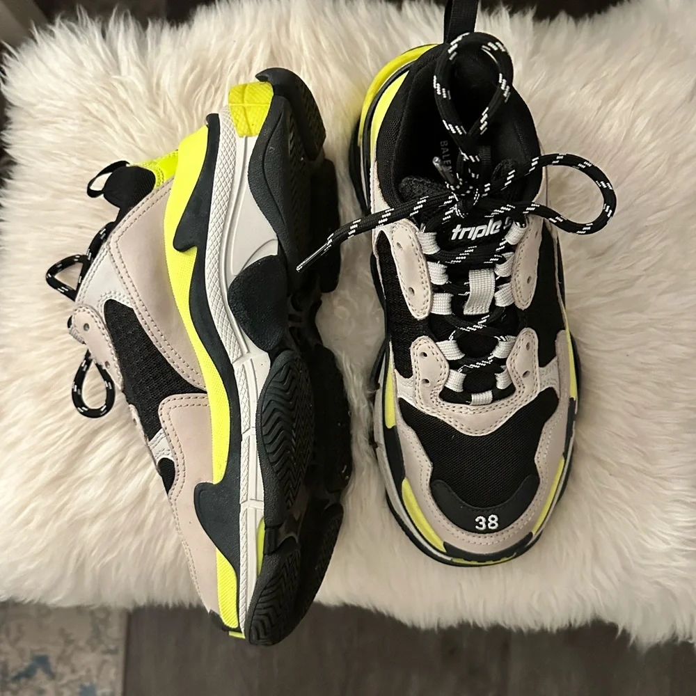 Balenciaga Tripple S sneakers - Picture 2 of 4